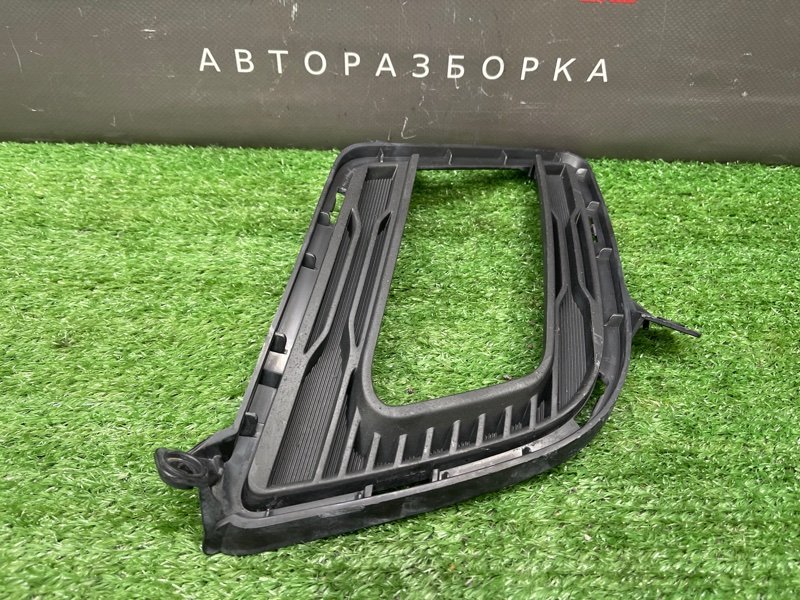 Решетка ПТФ Kia Ceed 1 HB 2011 ED