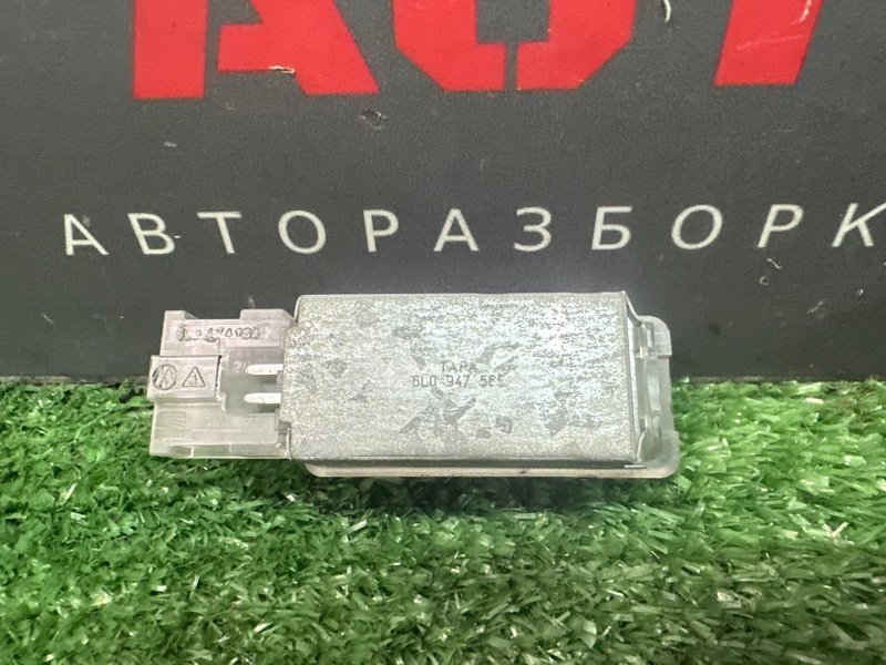 Плафон подсветки салона Skoda Octavia 2014 A7