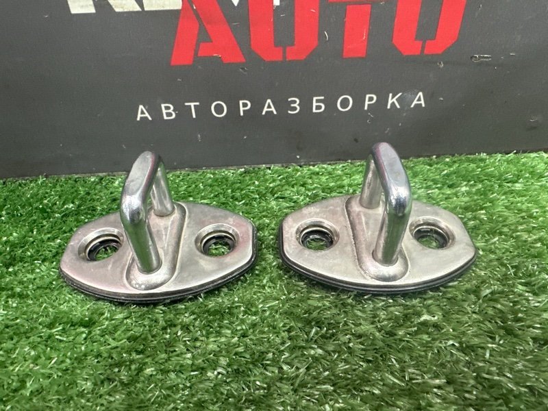 Ответная часть замка двери Skoda Octavia 2014 A7