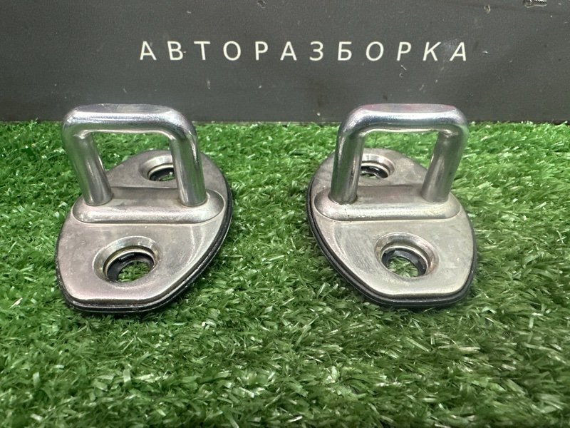 Ответная часть замка двери Skoda Octavia 2014 A7