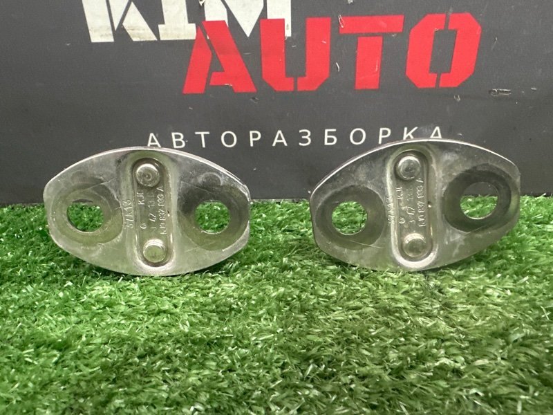 Ответная часть замка двери Skoda Octavia 2014 A7