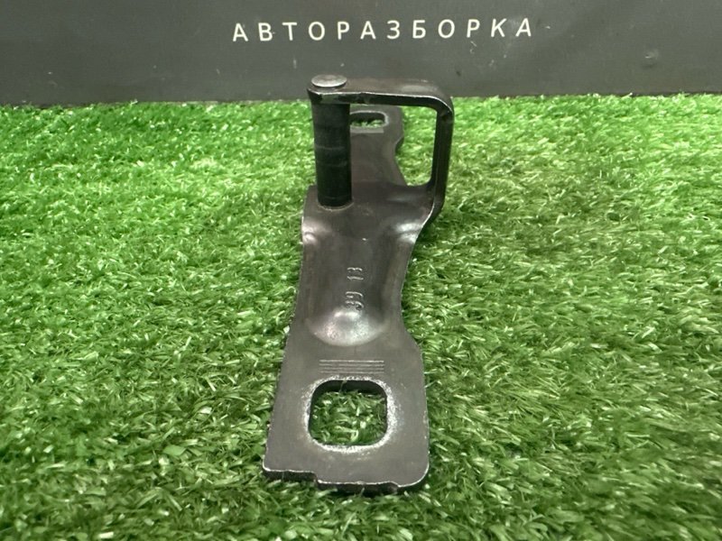 Ответная часть замка багажника Skoda Octavia 2014 A7