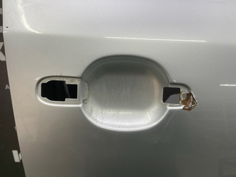 Дверь Skoda Fabia 2 2011