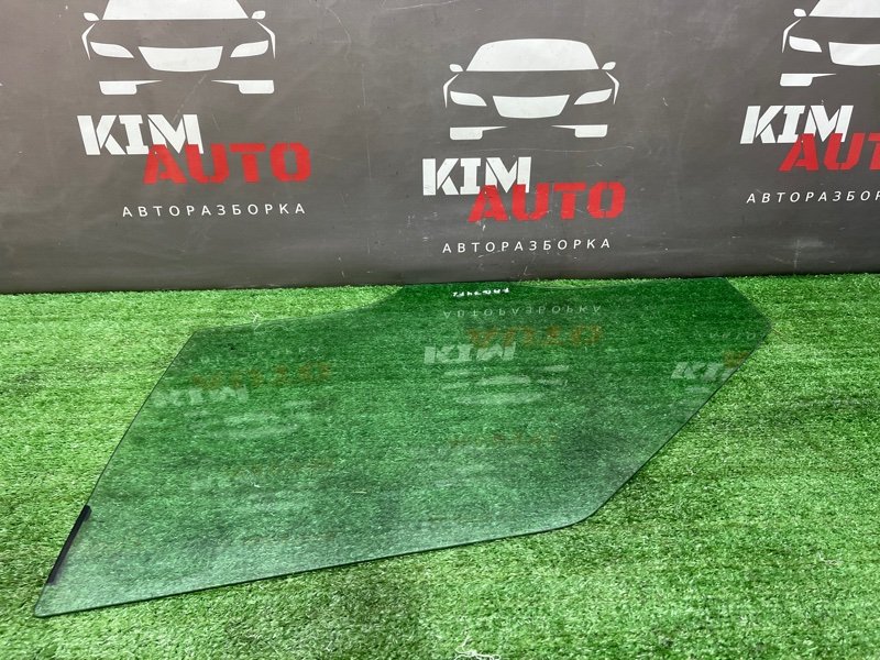 Стекло двери Skoda Fabia 2 2011