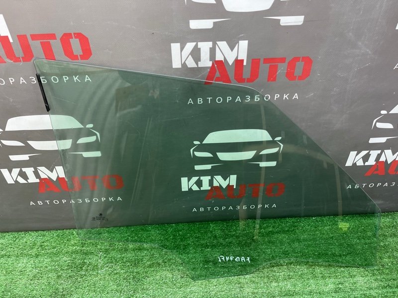 Стекло двери Skoda Fabia 2 2011