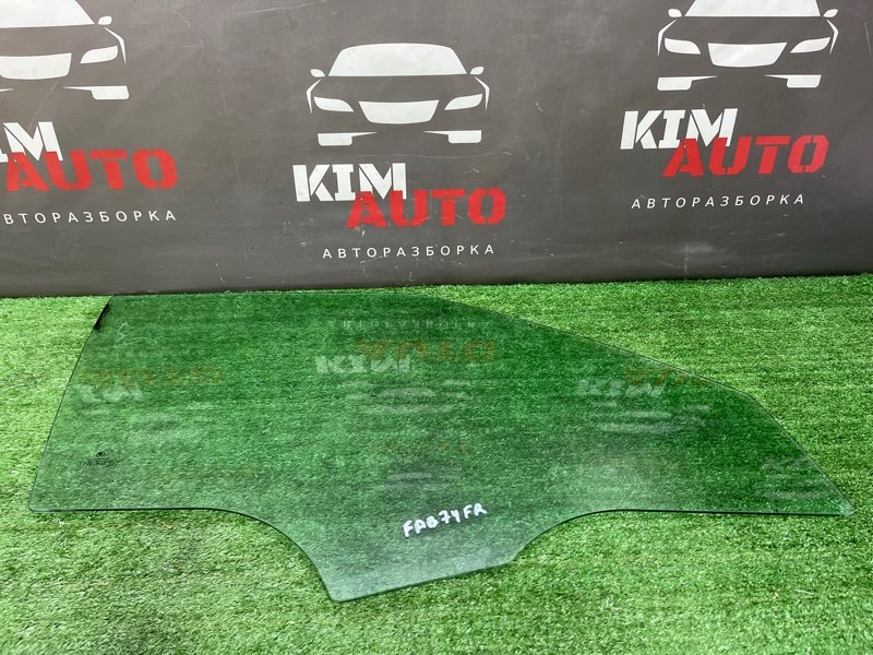Стекло двери Skoda Fabia 2 2011