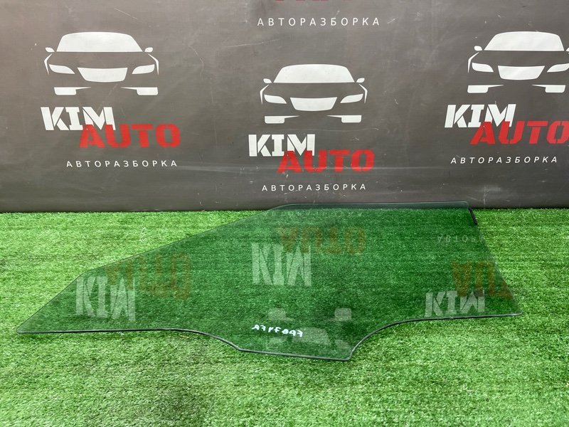 Стекло двери Skoda Fabia 2 2011