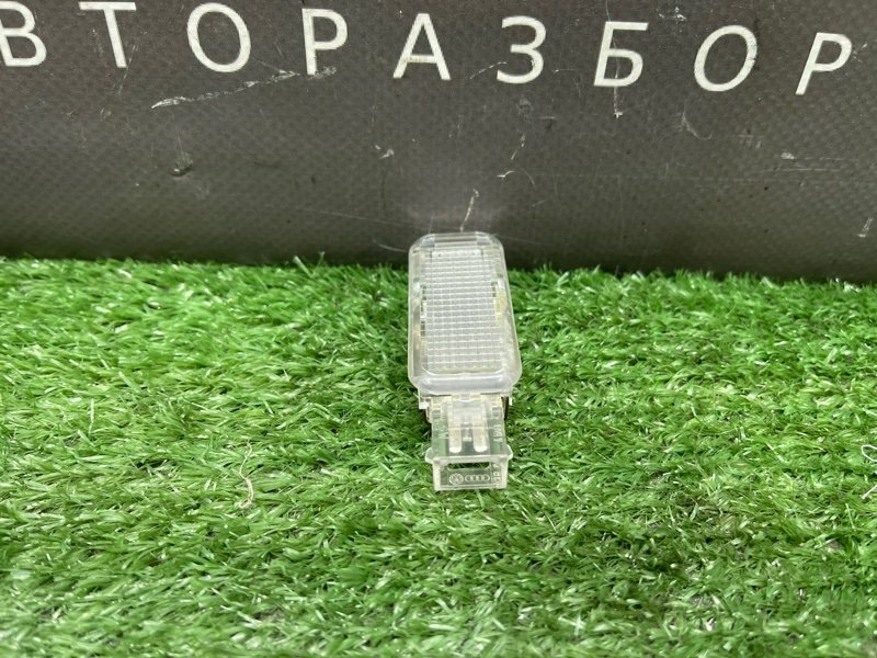 Плафон подсветки зеркала Skoda Fabia 2 2011