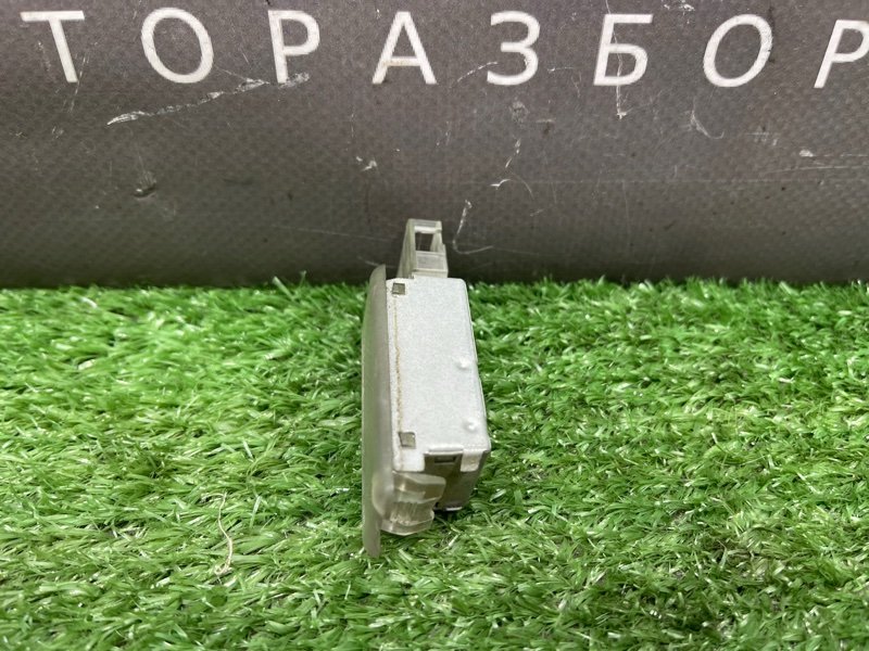 Плафон подсветки салона Skoda Fabia 2 2011