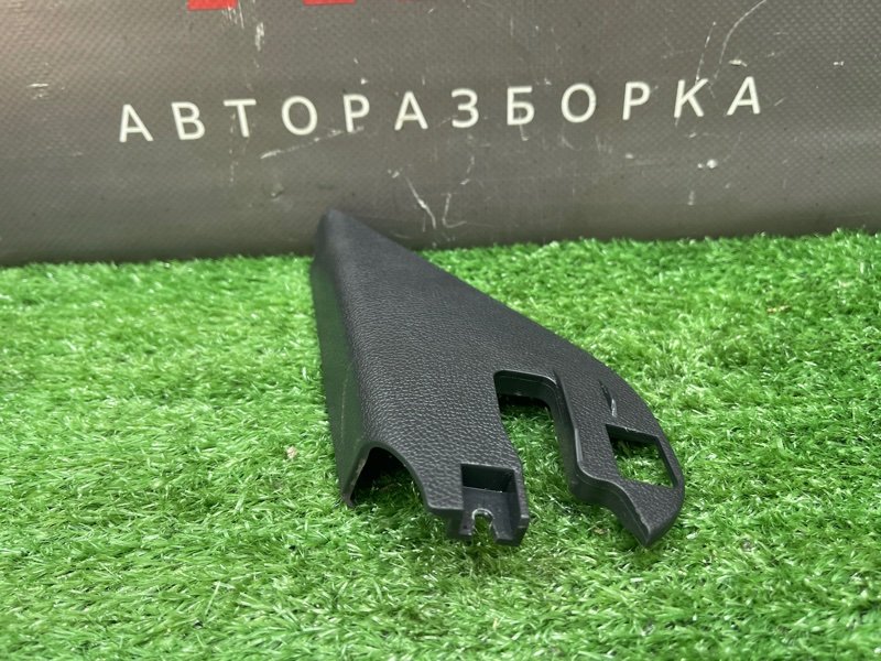 Крышка зеркала внутренняя Skoda Fabia 2 2011