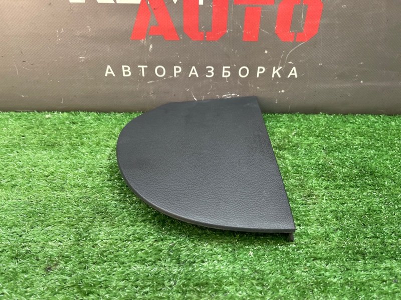 Накладка торпедо боковая Skoda Fabia 2 2011