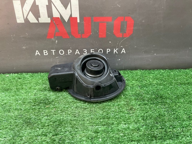 Лючок бензобака с крышкой Skoda Fabia 2 2011