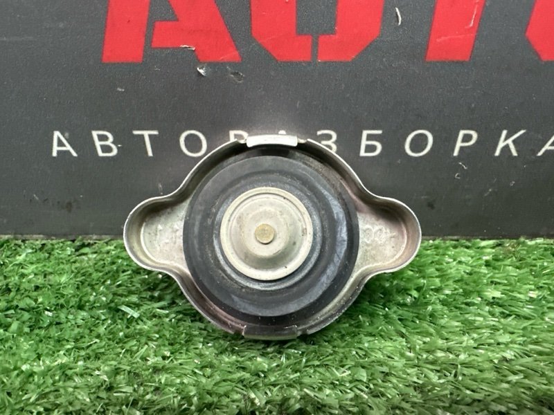 Крышка радиатора Kia Ceed 1 2010 ED
