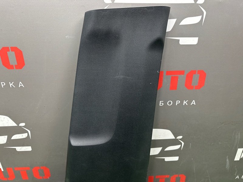 Накладка центральной стойки нижняя Kia Rio X 2021