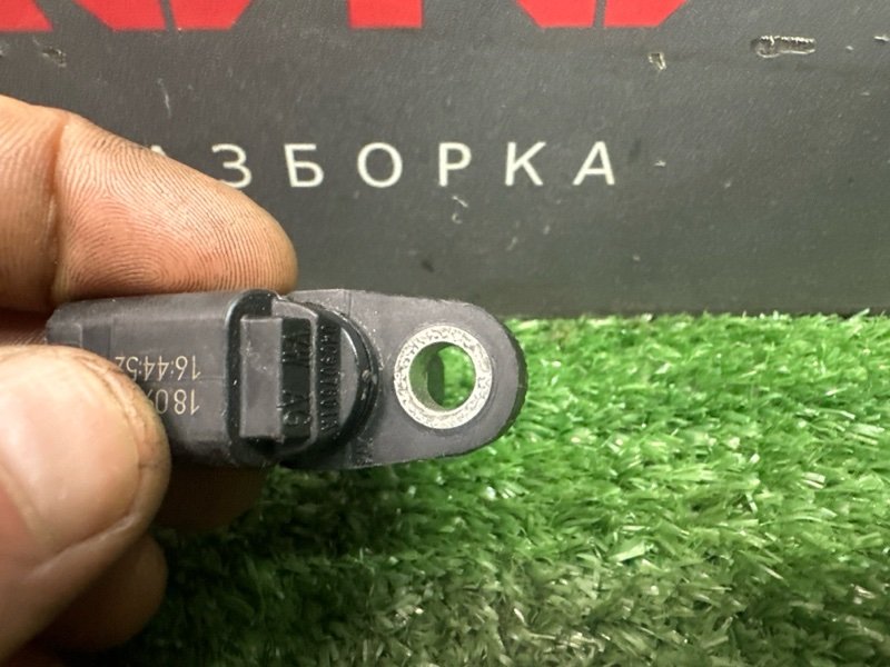 Датчик положения распредвала Skoda Octavia 2014 A7