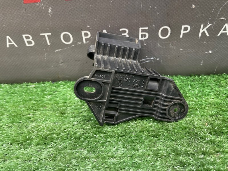 Кронштейн трубок кондиционера Skoda Fabia 2 2011