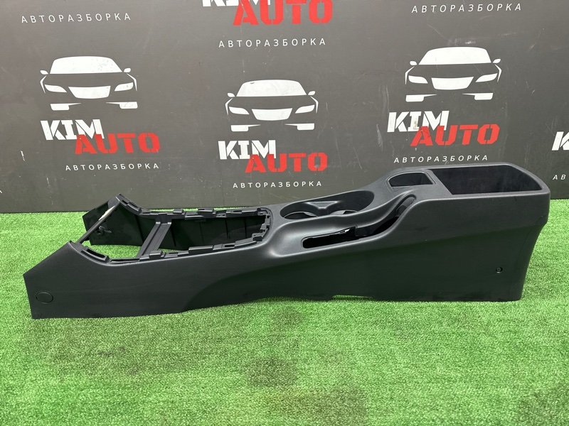 Центральная консоль(тоннель) МКПП Hyundai i30 2010 HB