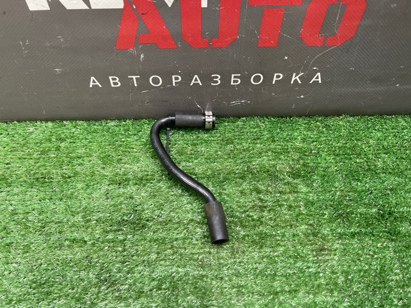 Трубка вентиляции картерных газов Skoda Fabia 2 2011