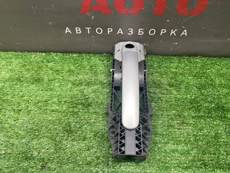 Ручка двери наружная в сборе Skoda Fabia 2 2011