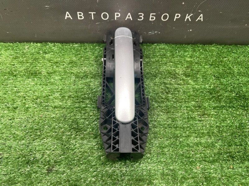 Ручка двери наружная в сборе Skoda Fabia 2 2011