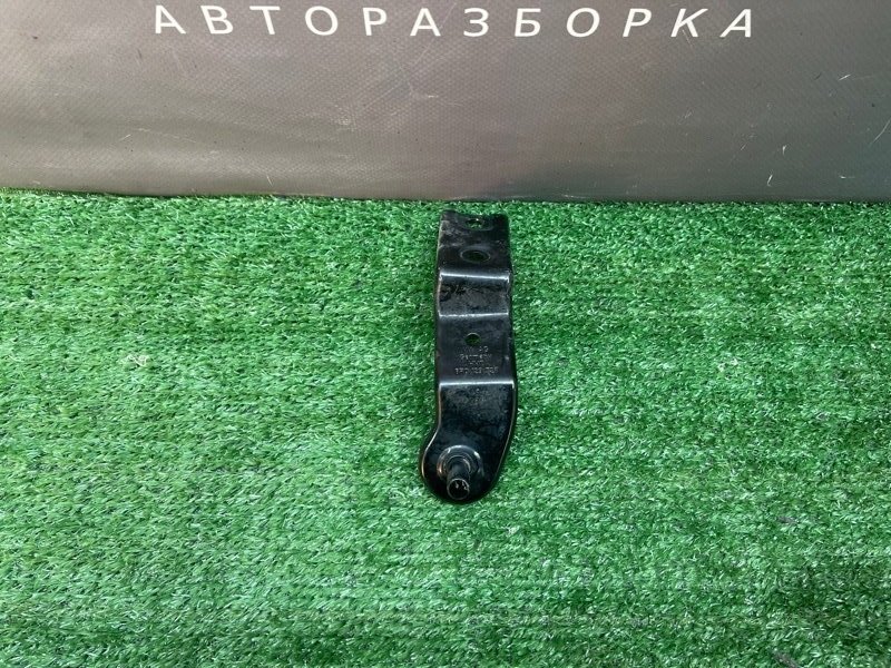 Кронштейн воздушного фильтра Skoda Fabia 2 2011