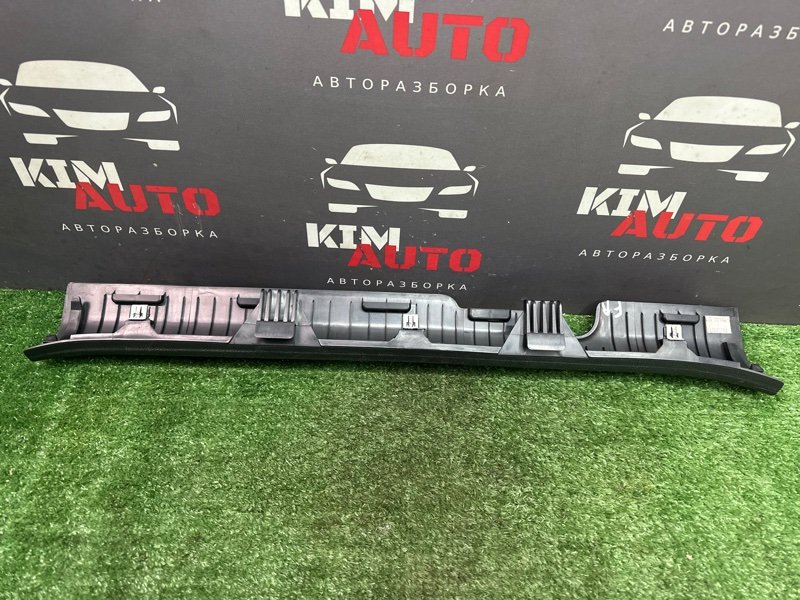 Накладка порога внутренняя Kia Rio X 2021