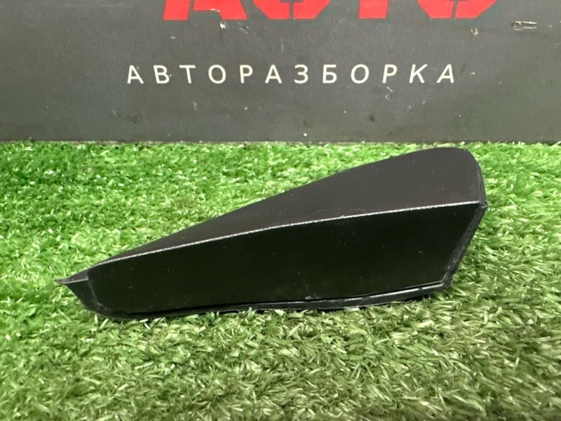 Накладка двери наружная треугольник Kia Rio X 2021