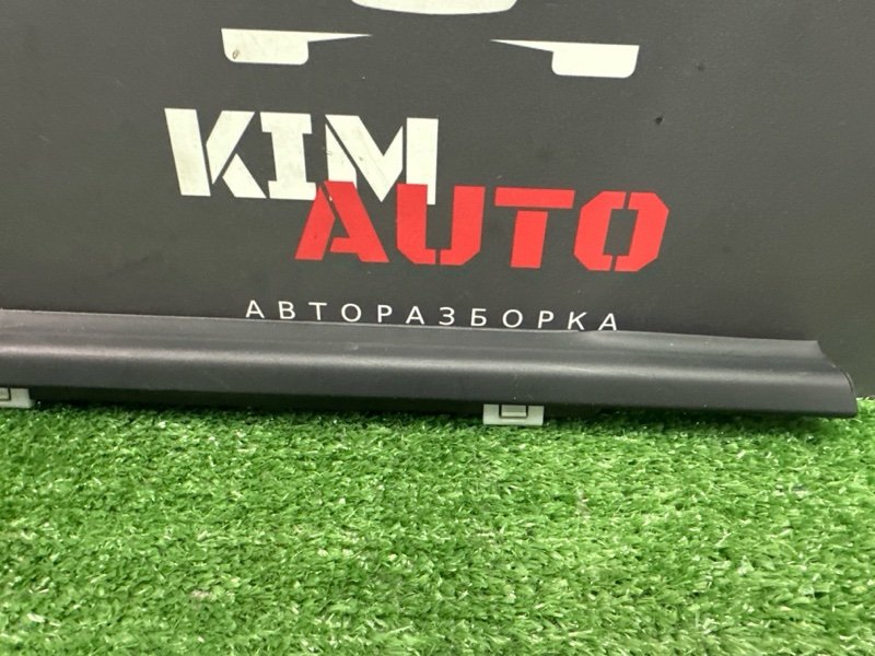 Уплотнитель стекла наружный (Бархотка) Kia Rio X 2021