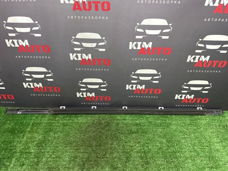 Уплотнитель стекла наружный (Бархотка) Kia Rio X 2021