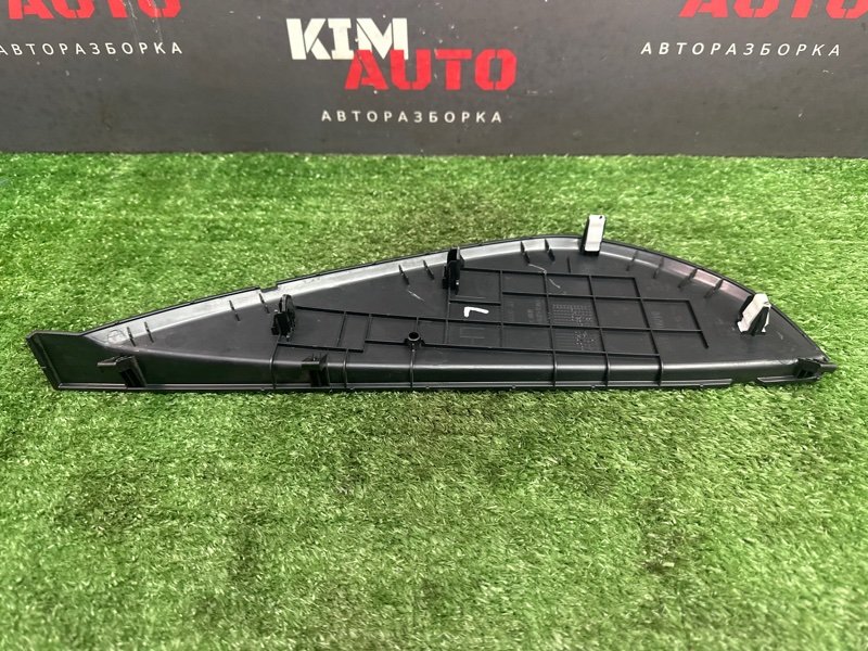 Накладка торпедо боковая Kia Rio X 2021