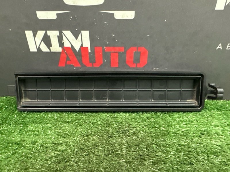 Крышка салонного фильтра Kia Rio X 2021