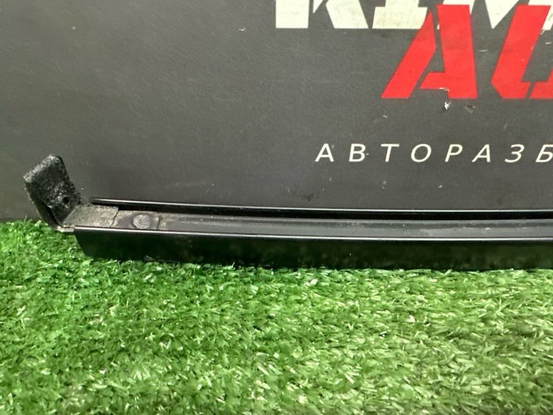 Стойка глухого стекла Kia Rio X 2021
