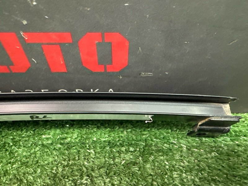 Стойка глухого стекла Kia Rio X 2021