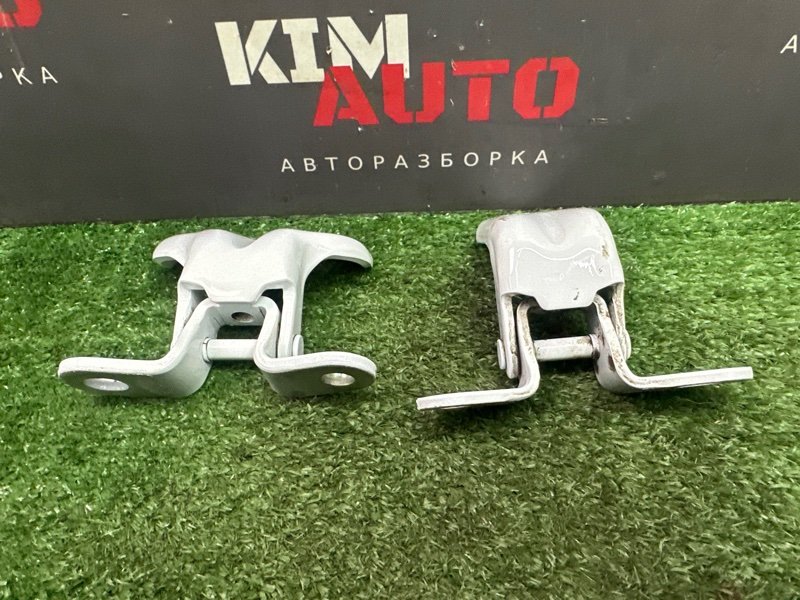 Петли двери Kia Rio X 2021