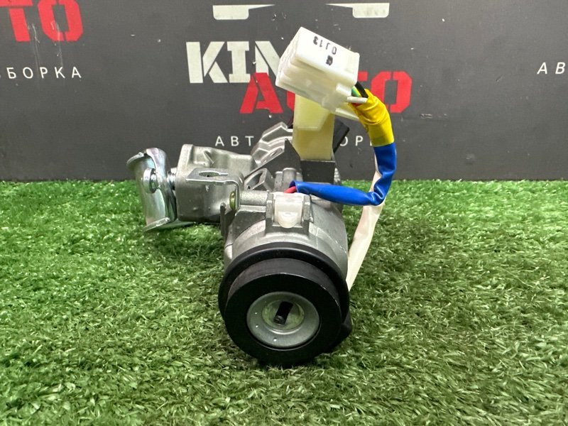 Замок зажигания, личинка двери и ключ Kia Rio X 2021