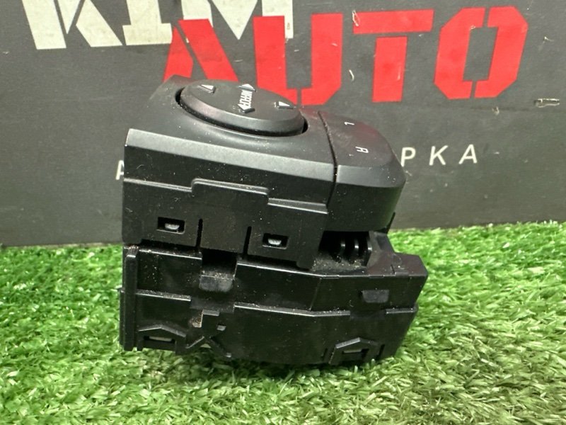 Блок управления зеркалами Kia Rio X 2021