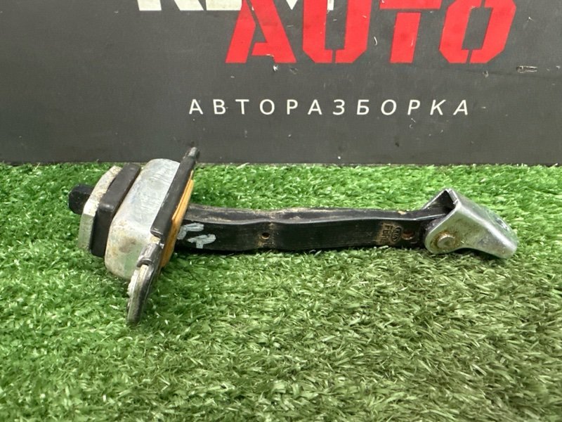Ограничитель двери Kia Rio X 2021
