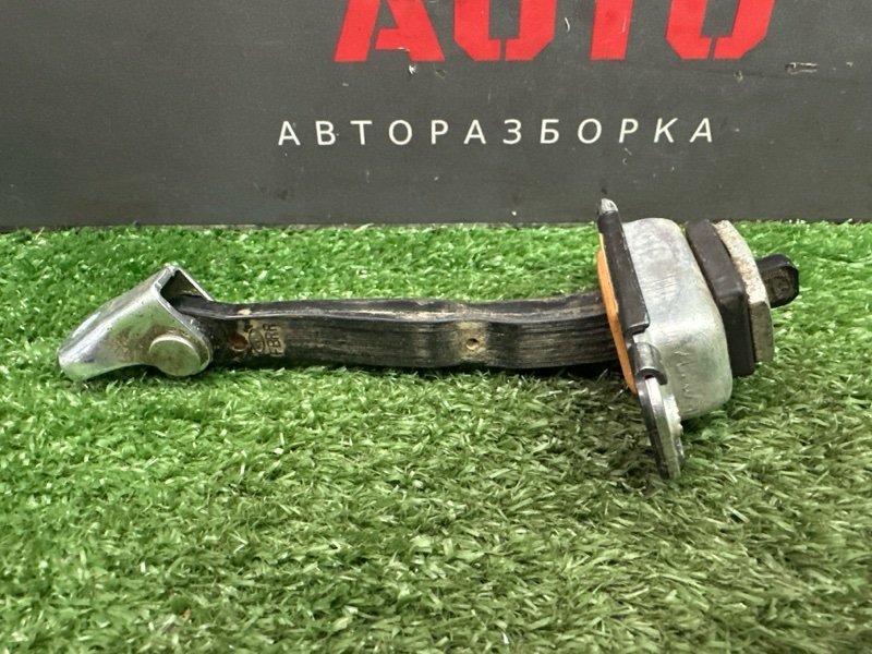 Ограничитель двери Kia Rio X 2021