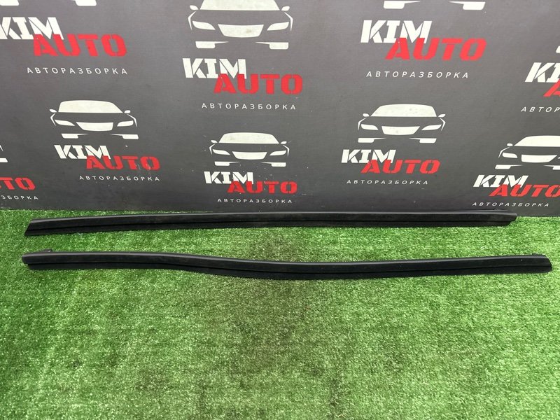 Уплотнитель стекла(бархотка) внутренний Kia Rio X 2021