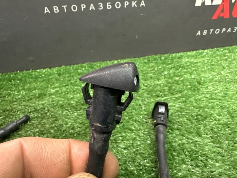 Комплект шлангов омывателя стекл и форсунок Kia Rio X 2021