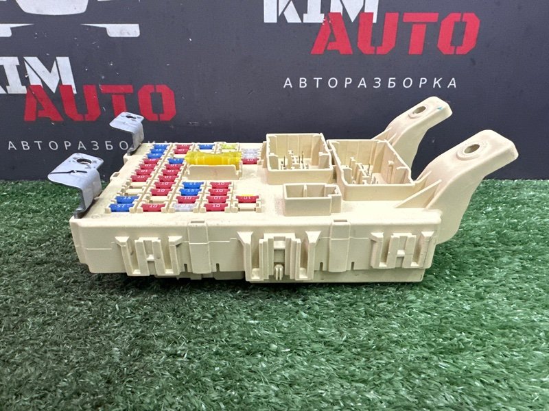 Блок предохранителей салонный Kia Rio 3 2014 QB