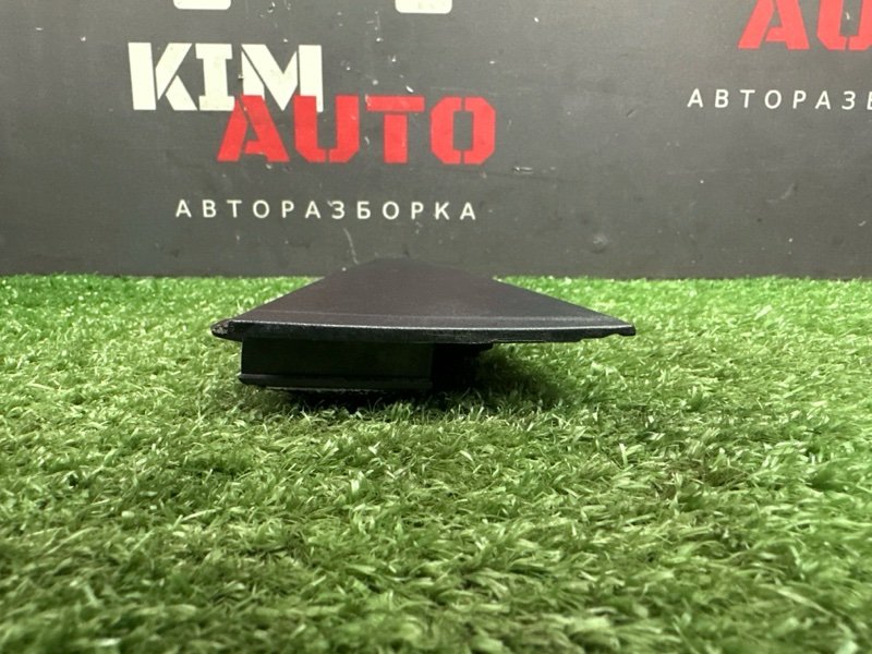 Накладка двери наружная треугольник Kia Rio 3 2014 QB