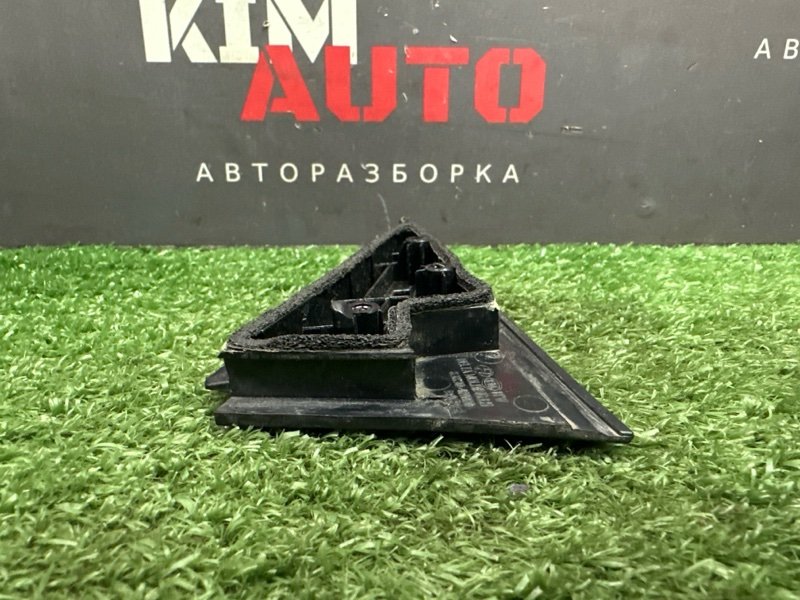 Накладка двери наружная треугольник Kia Rio 3 2014 QB