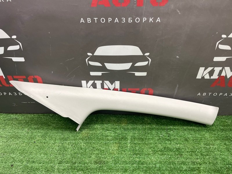 Накладка стойки лобового стекла Ford Focus 2 2009 CB