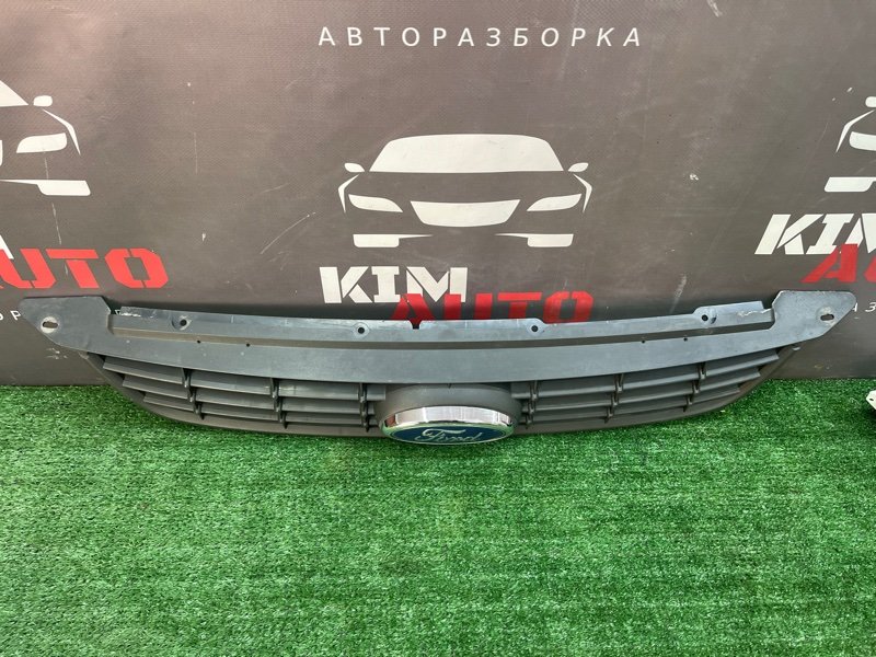 Решетка радиатора Ford Focus 2 2009 CB