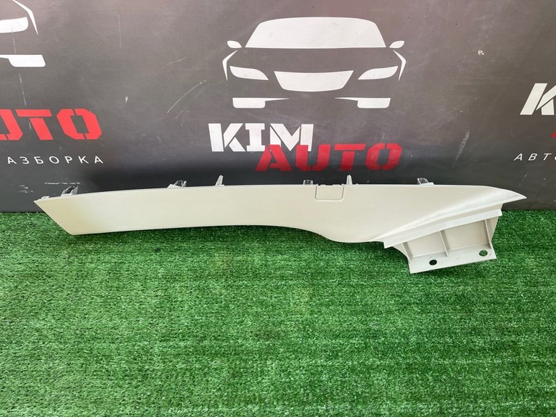 Накладка стойки кузова Ford Focus 2 2009 CB