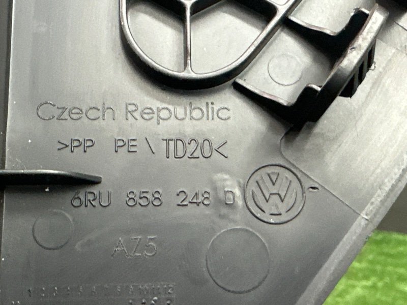 Накладка торпедо боковая Volkswagen Polo 2017