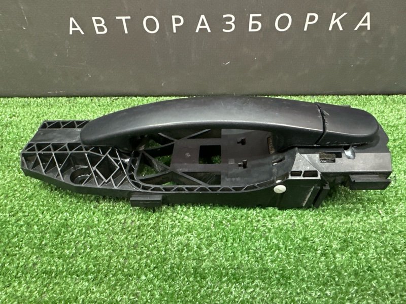Ручка двери наружная Volkswagen Polo 2017
