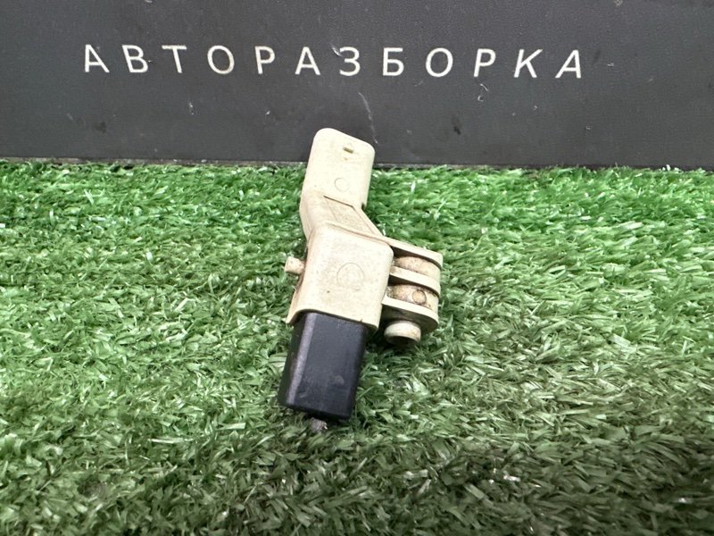 Датчик коленвала Volkswagen Polo 2017