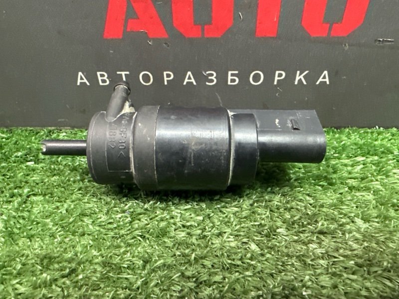 Насос омывателя Volkswagen Polo 2017